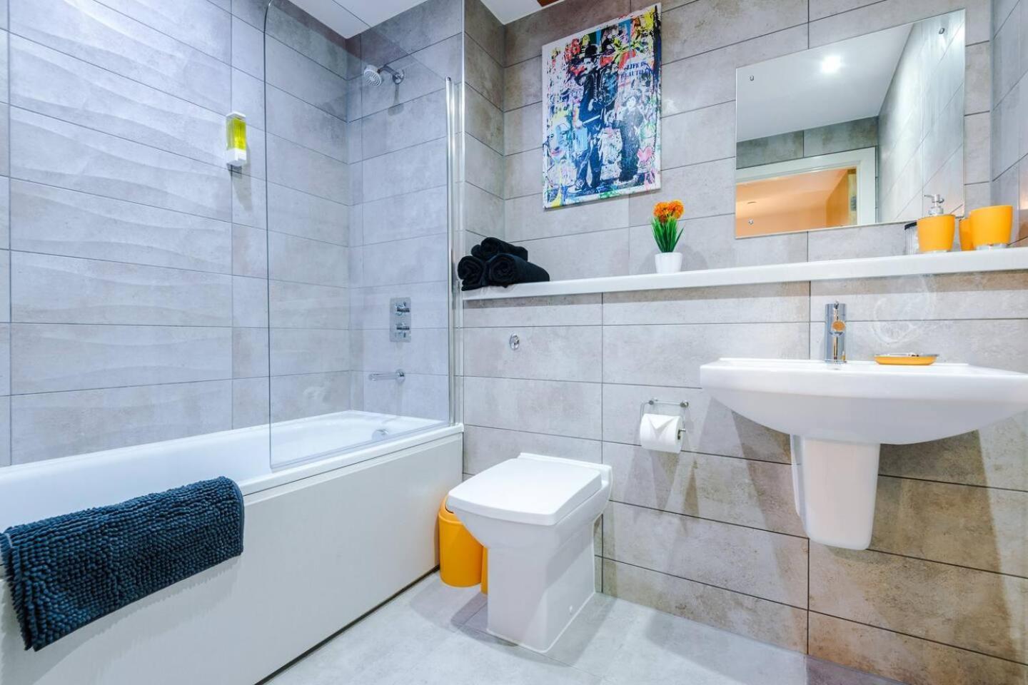 High Reviewed 1-Bed With Parking Central Location Liverpool Bagian luar foto
