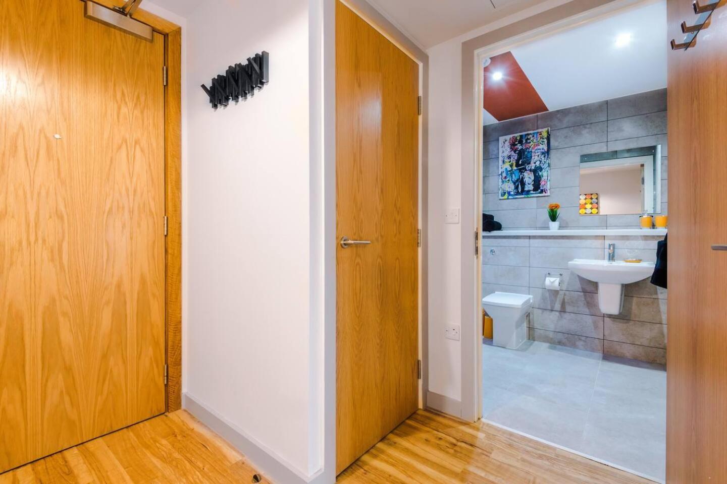 High Reviewed 1-Bed With Parking Central Location Liverpool Bagian luar foto