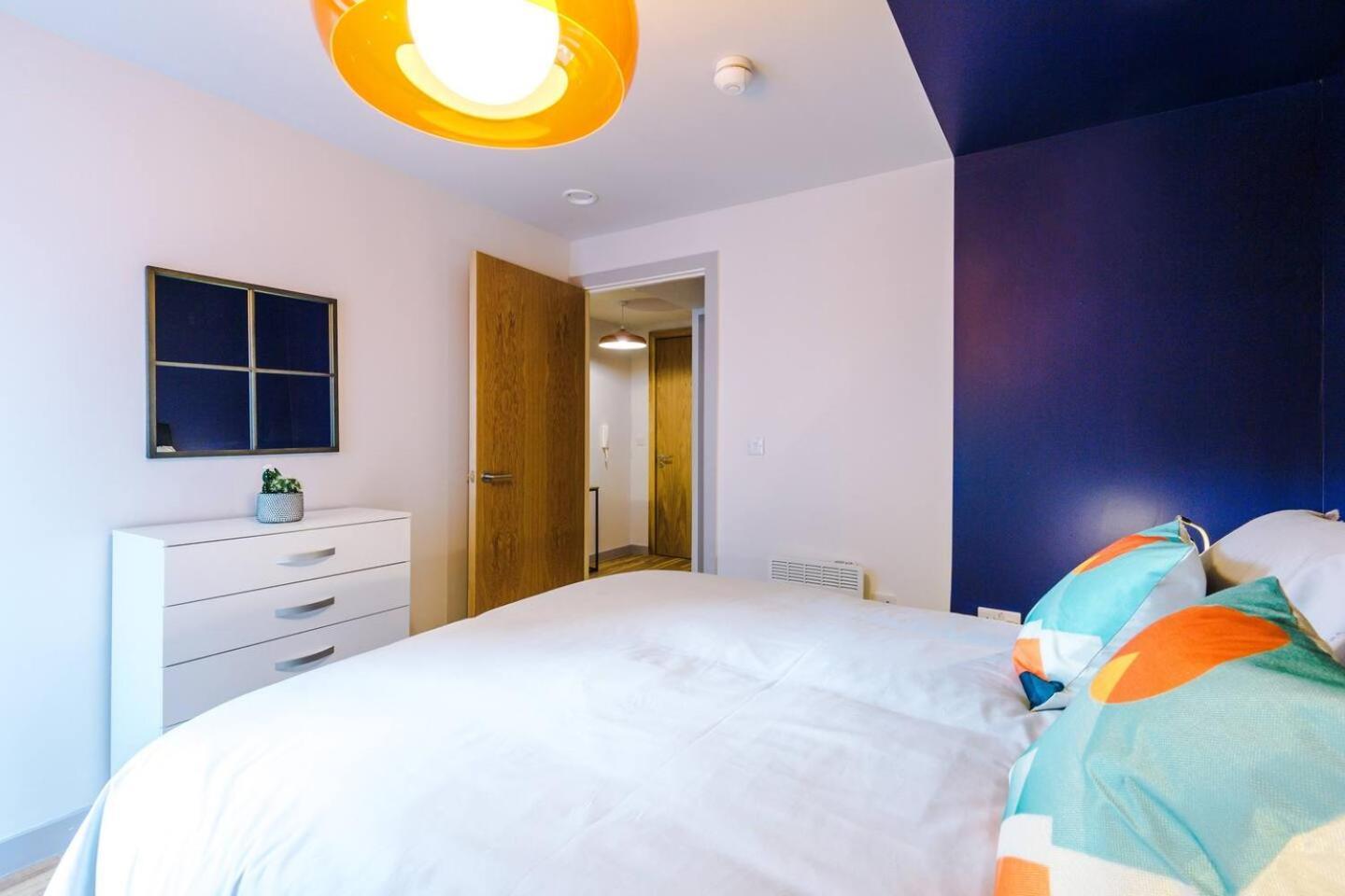 High Reviewed 1-Bed With Parking Central Location Liverpool Bagian luar foto