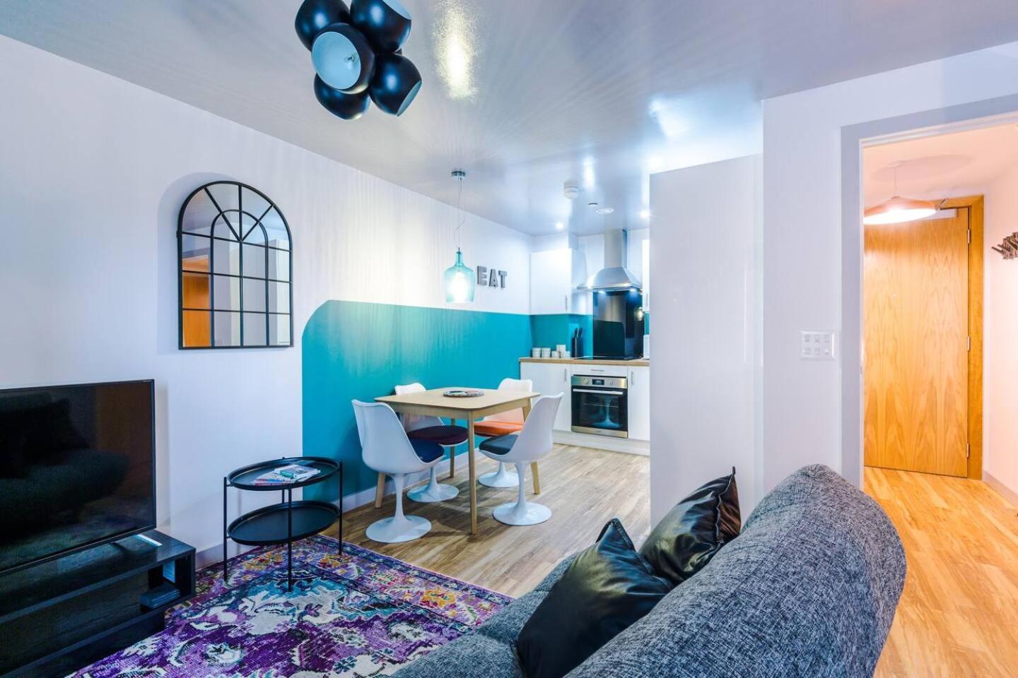 High Reviewed 1-Bed With Parking Central Location Liverpool Bagian luar foto