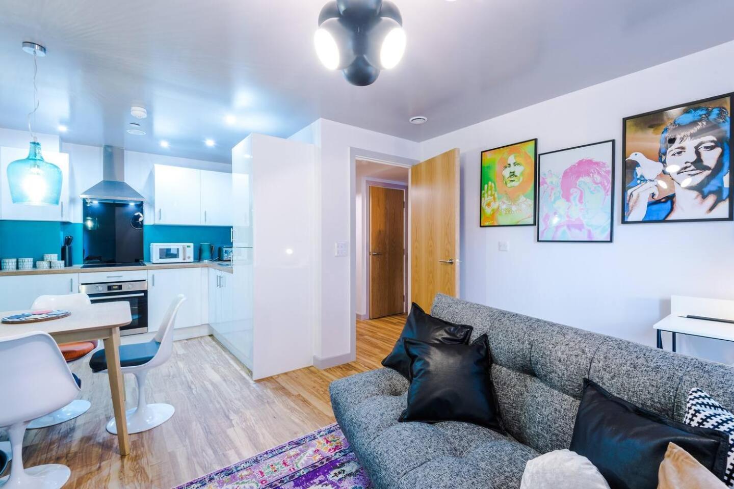 High Reviewed 1-Bed With Parking Central Location Liverpool Bagian luar foto