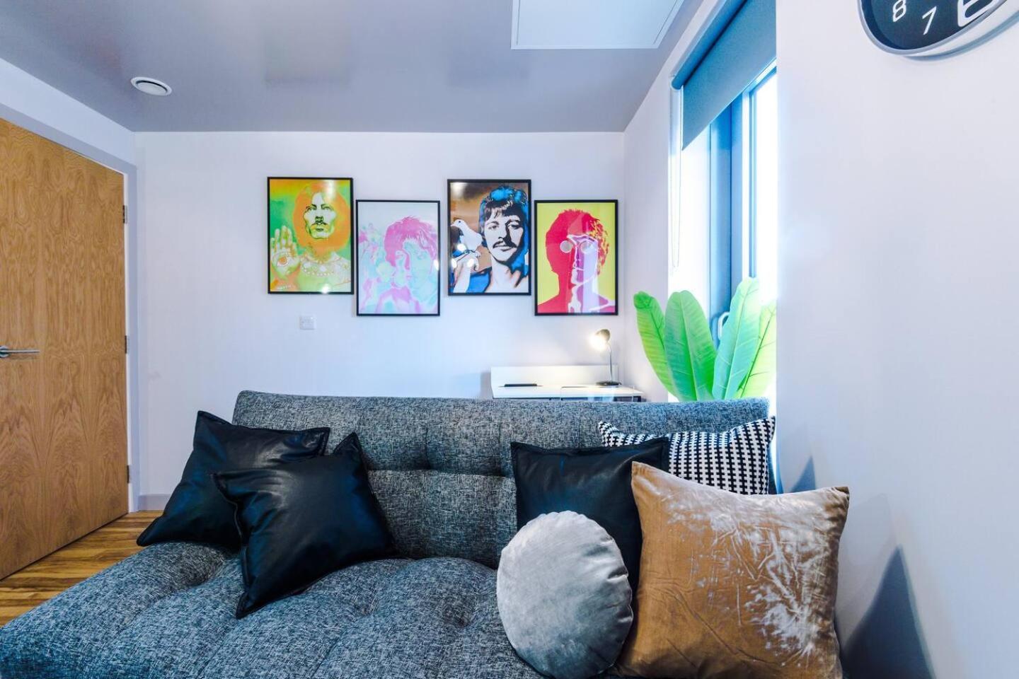 High Reviewed 1-Bed With Parking Central Location Liverpool Bagian luar foto