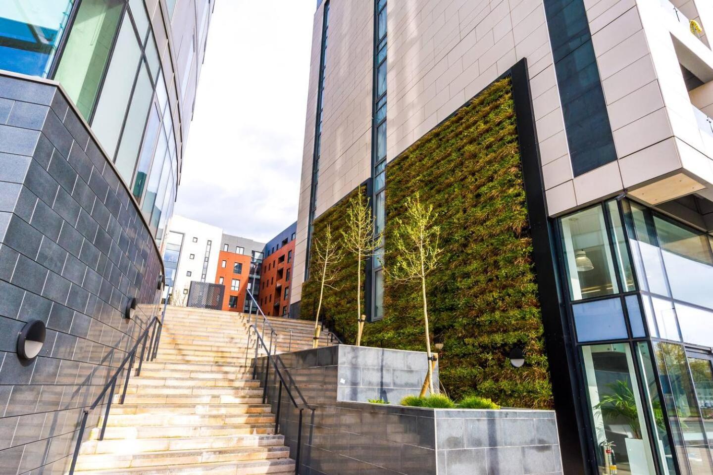 High Reviewed 1-Bed With Parking Central Location Liverpool Bagian luar foto